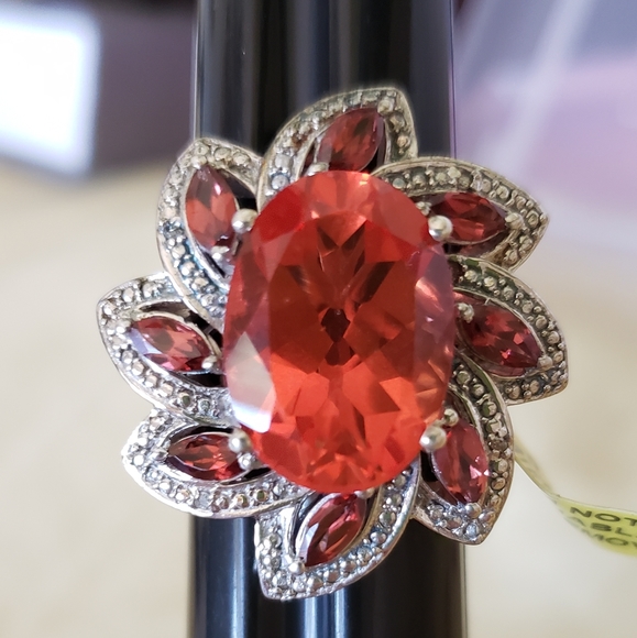Size 10,SUNFIRE Quartz Oval 14.35 cts, Garnets & Diamond Accents, 925 Silver NWT - Picture 3 of 9
